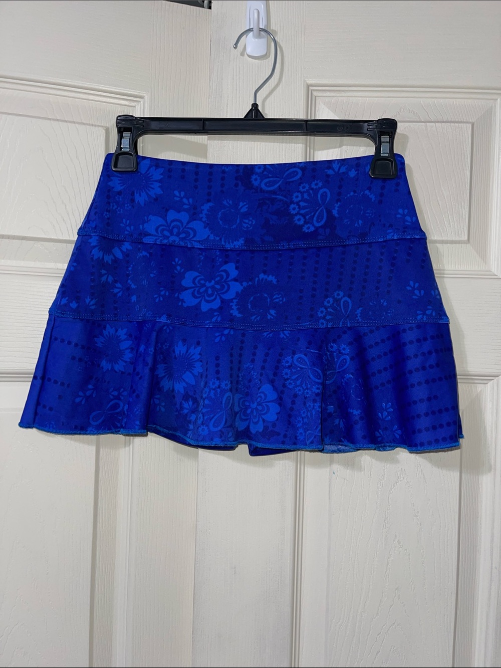 Jerdog women's Royal Blue Floral Tiered Mini Skirt skort tennis.  CONT O